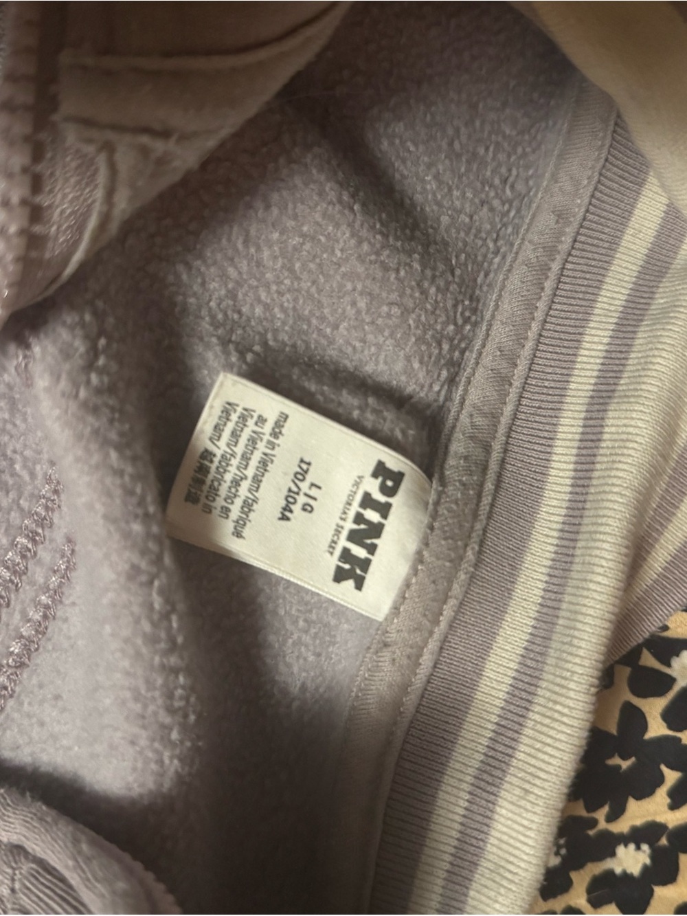Sweater Subcategory Identification - Picture 2 of 4